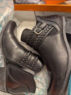Baretrap black heeled boots